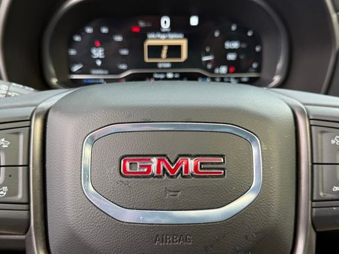Used 2024 GMC Yukon AT4 w/ AT4 Premium Package AWD/4WD image 29