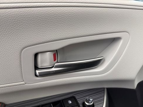 Certified 2023 Toyota Sienna XSE image 40