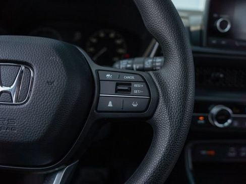 Used 2025 Honda CR-V EX image 18