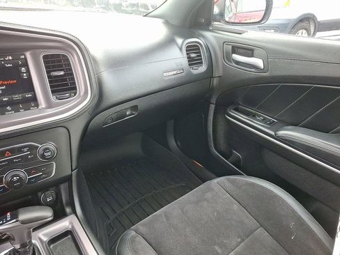 Certified 2019 Dodge Charger Scat Pack w/ Plus Group image 17