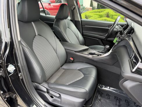 Used 2023 Toyota Camry SE FWD image 30