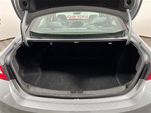 Used 2025 Chevrolet Malibu LT image 25