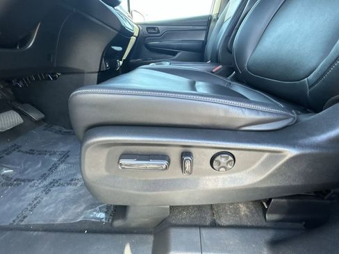 Used 2023 Honda Odyssey EX-L image 12