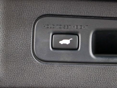 Used 2025 Honda Pilot Elite image 32