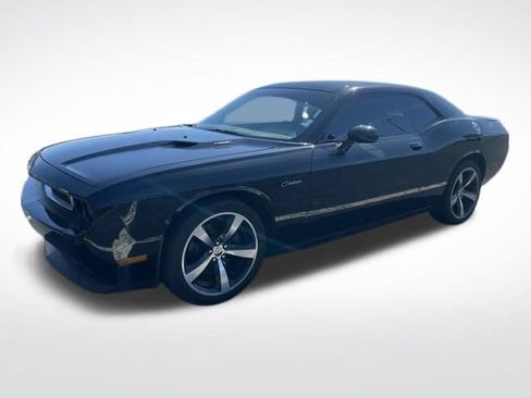 Used 2014 Dodge Challenger R/T RWD image 24
