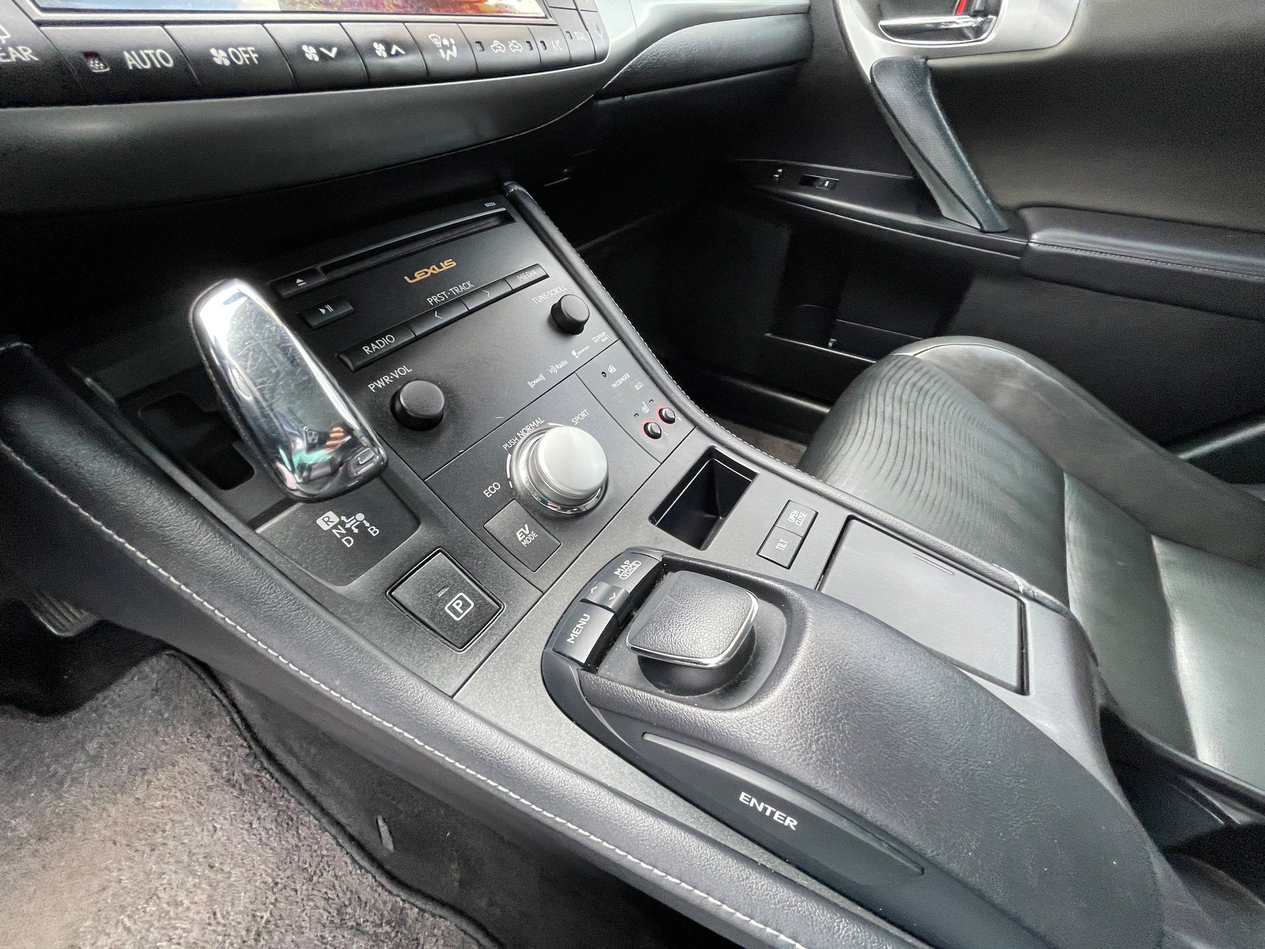 Used 2013 Lexus CT 200h w/ Premium Pkg w/Navigation FWD image 17