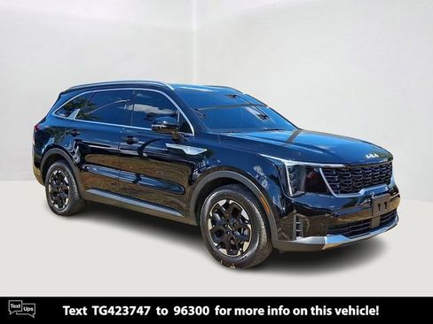 Certified 2026 Kia Sorento S w/ S Panoramic Sunroof Package FWD image 1