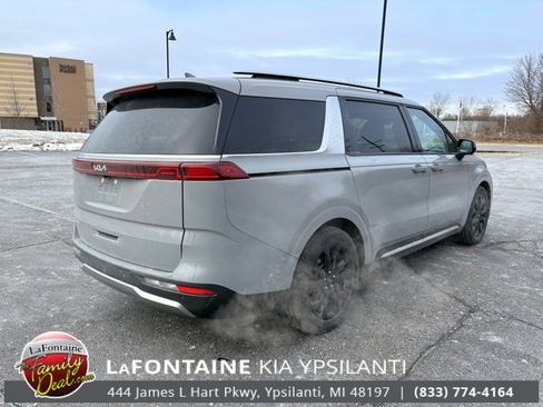 Used 2024 Kia Carnival SX Prestige image 5