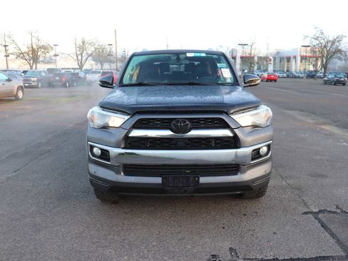 Used 2015 Toyota 4Runner Limited image 2