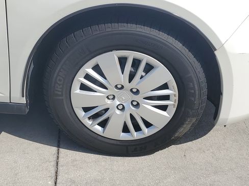 Used 2015 Honda Odyssey LX image 7