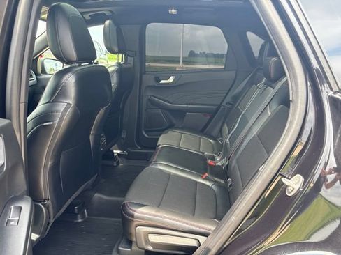 Used 2024 Ford Escape ST-Line w/ Tech Pack #1 AWD/4WD image 14
