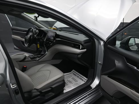 Used 2022 Toyota Camry SE AWD/4WD image 27