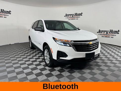 Used 2024 Chevrolet Equinox LS w/ LS Convenience Package image 5