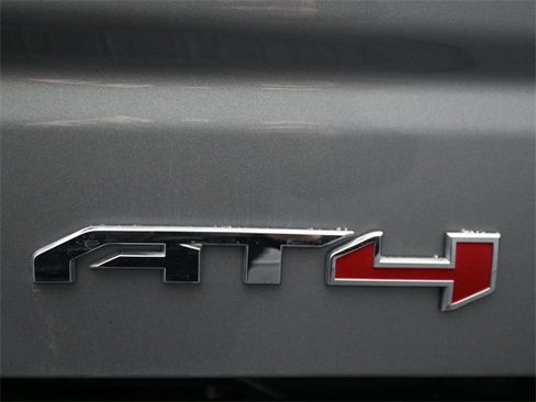 Used 2024 GMC Sierra 1500 AT4 w/ AT4 Preferred Package image 7