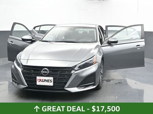 Used 2023 Nissan Altima 2.5 SV image 52