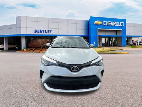 Used 2021 Toyota C-HR LE image 8