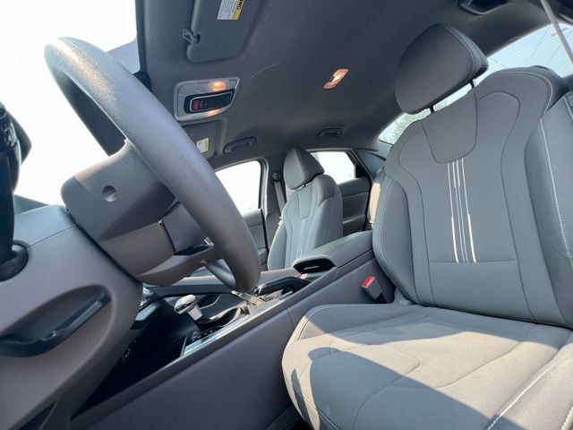 Used 2023 Hyundai Elantra SEL FWD image 15