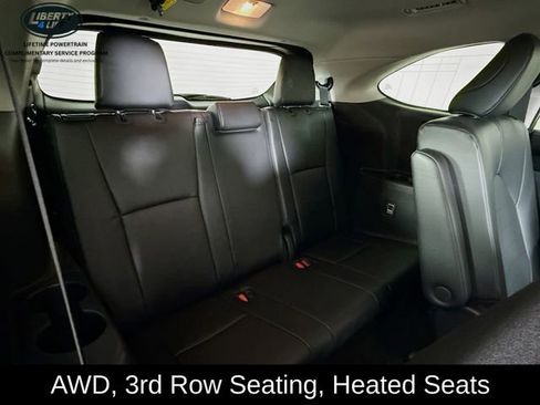 Used 2024 Toyota Highlander XLE image 27