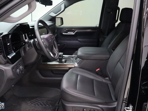 Used 2024 Chevrolet Silverado 1500 LT Trail Boss w/ LT Trail Boss Premium Package image 23