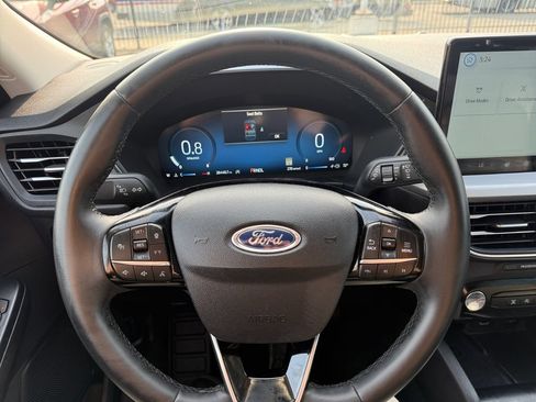 Used 2025 Ford Escape Platinum AWD/4WD image 33