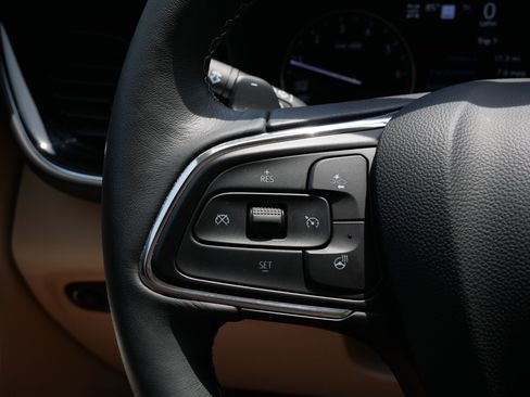 Used 2023 Buick Envision Avenir AWD/4WD image 27