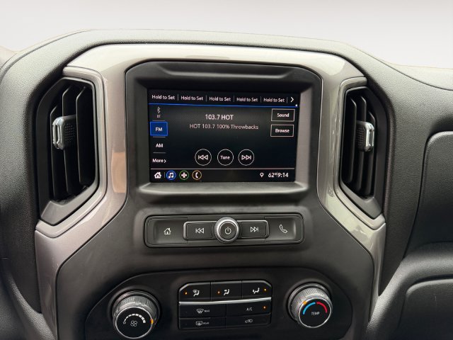 Used 2020 Chevrolet Silverado 1500 Custom w/ Custom Value Package AWD/4WD image 15