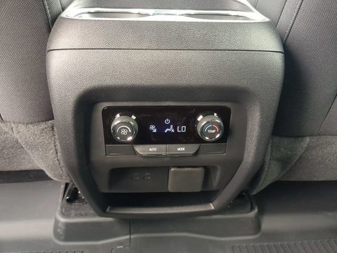 New 2026 Chevrolet Traverse LT w/ Driver Confidence Package AWD/4WD image 18