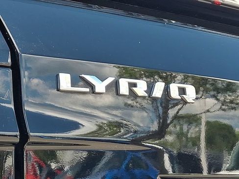 Certified 2024 Cadillac Lyriq Luxury AWD/4WD image 30