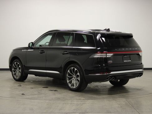Used 2025 Lincoln Aviator Reserve image 6
