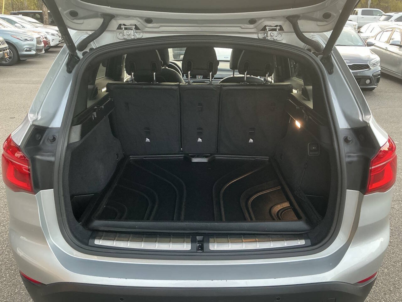 Used 2019 BMW X1 xDrive28i w/ Convenience Package AWD/4WD image 34