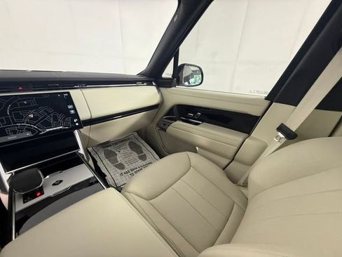 Used 2025 Land Rover Range Rover Long Wheelbase SE AWD/4WD image 37
