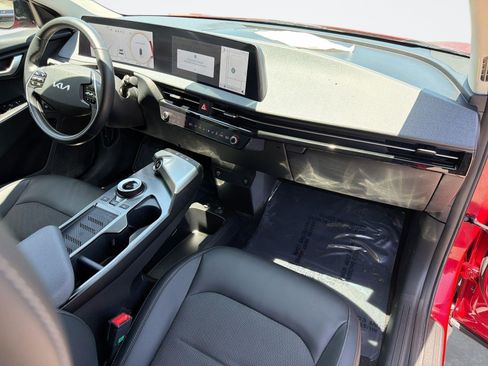 Used 2024 Kia EV6 Light AWD/4WD image 33