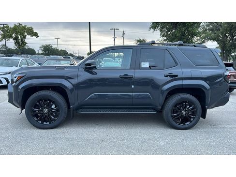 New 2026 Toyota 4Runner Platinum AWD/4WD image 4