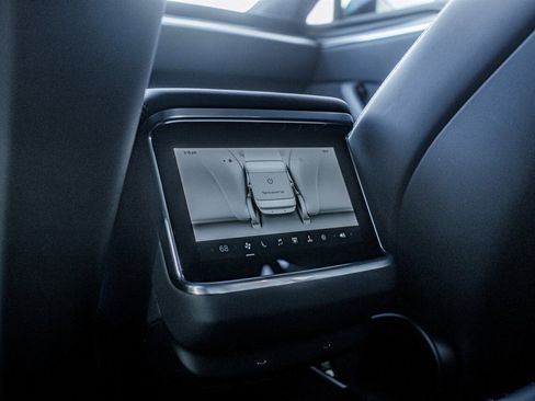 Used 2022 Tesla Model S Plaid image 42