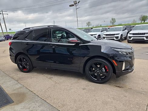 Used 2023 Chevrolet Equinox Premier FWD image 12