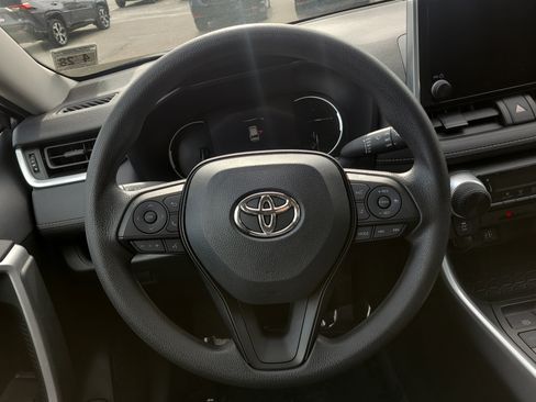 Certified 2023 Toyota RAV4 LE image 21