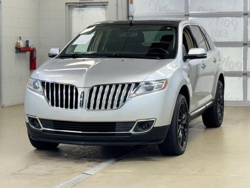 Used 2015 Lincoln MKX FWD w/ Equipment Group 102A image 3