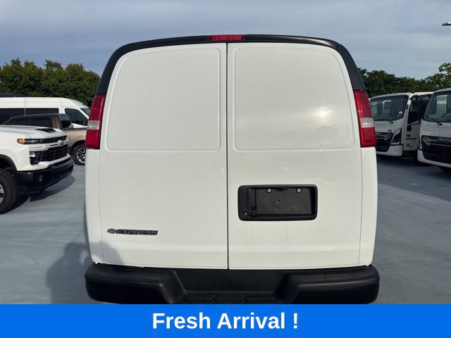Used 2025 Chevrolet Express 2500 w/ Driver Convenience Package RWD image 15