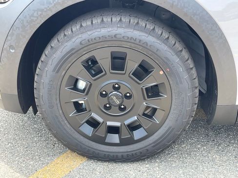 New 2025 Hyundai Ioniq 5 XRT image 9