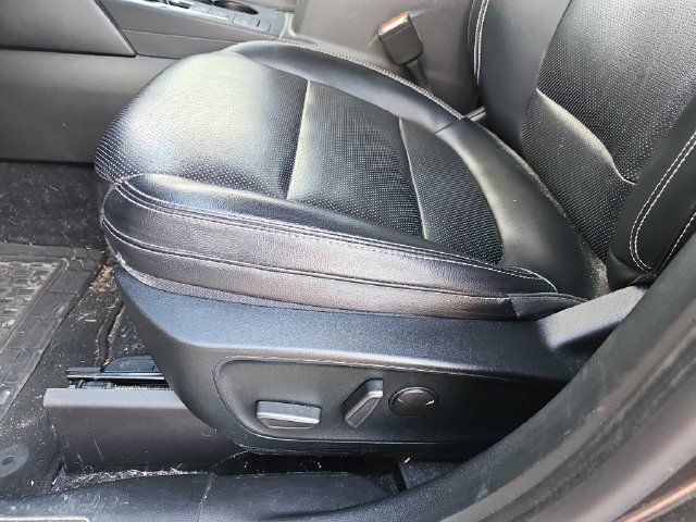 Used 2020 Ford Escape SEL FWD image 12