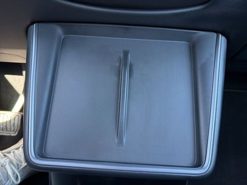 Used 2026 Tesla Model Y 2WD image 34