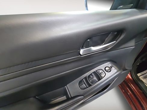 Used 2025 Nissan Altima 2.5 SV FWD image 10