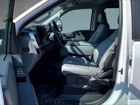 New 2026 Ford F550 XL w/ XL Chrome Package image 9