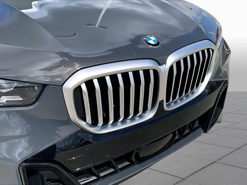 Used 2026 BMW X5 sDrive40i w/ M Sport Package RWD image 29