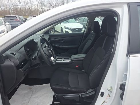 Used 2024 Nissan Sentra SV FWD image 9