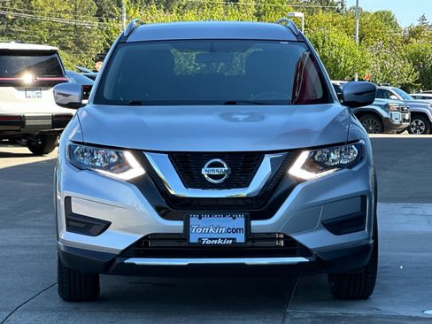 Used 2017 Nissan Rogue SV AWD/4WD image 8