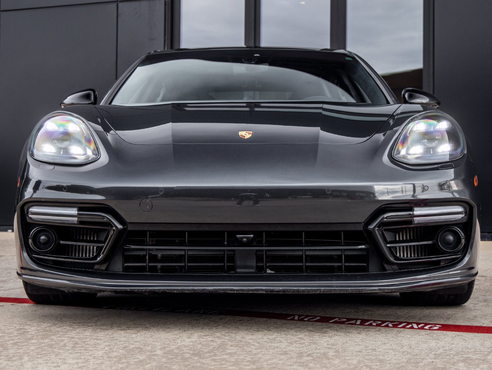 Used 2020 Porsche Panamera GTS AWD/4WD image 8