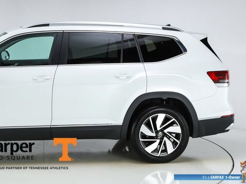 Used 2025 Volkswagen Atlas SEL AWD/4WD image 44
