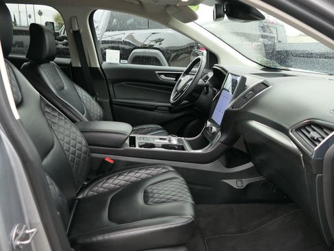 Used 2024 Ford Edge Titanium image 25