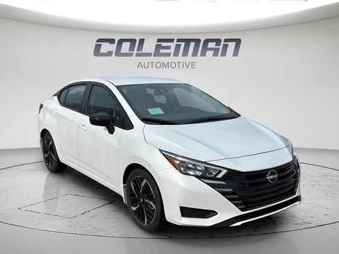 New 2025 Nissan Versa SR w/ Trunk Package image 3